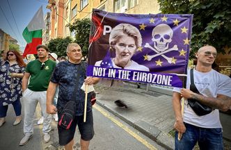 Nowy kraj wprowadza euro. Są protesty. W tle polityczny konflikt