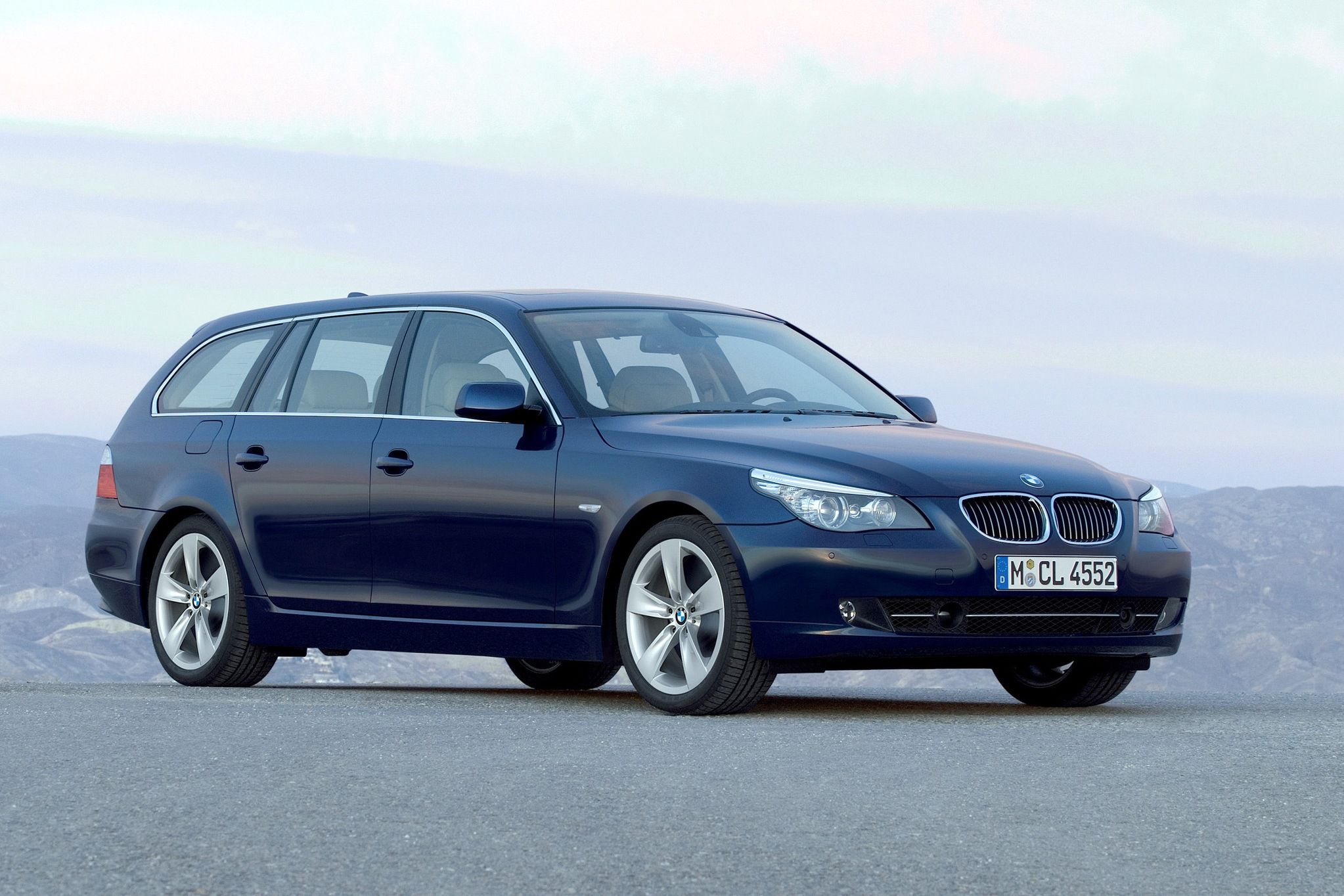 Mało popularne kombi BMW Serii 5 (E61)