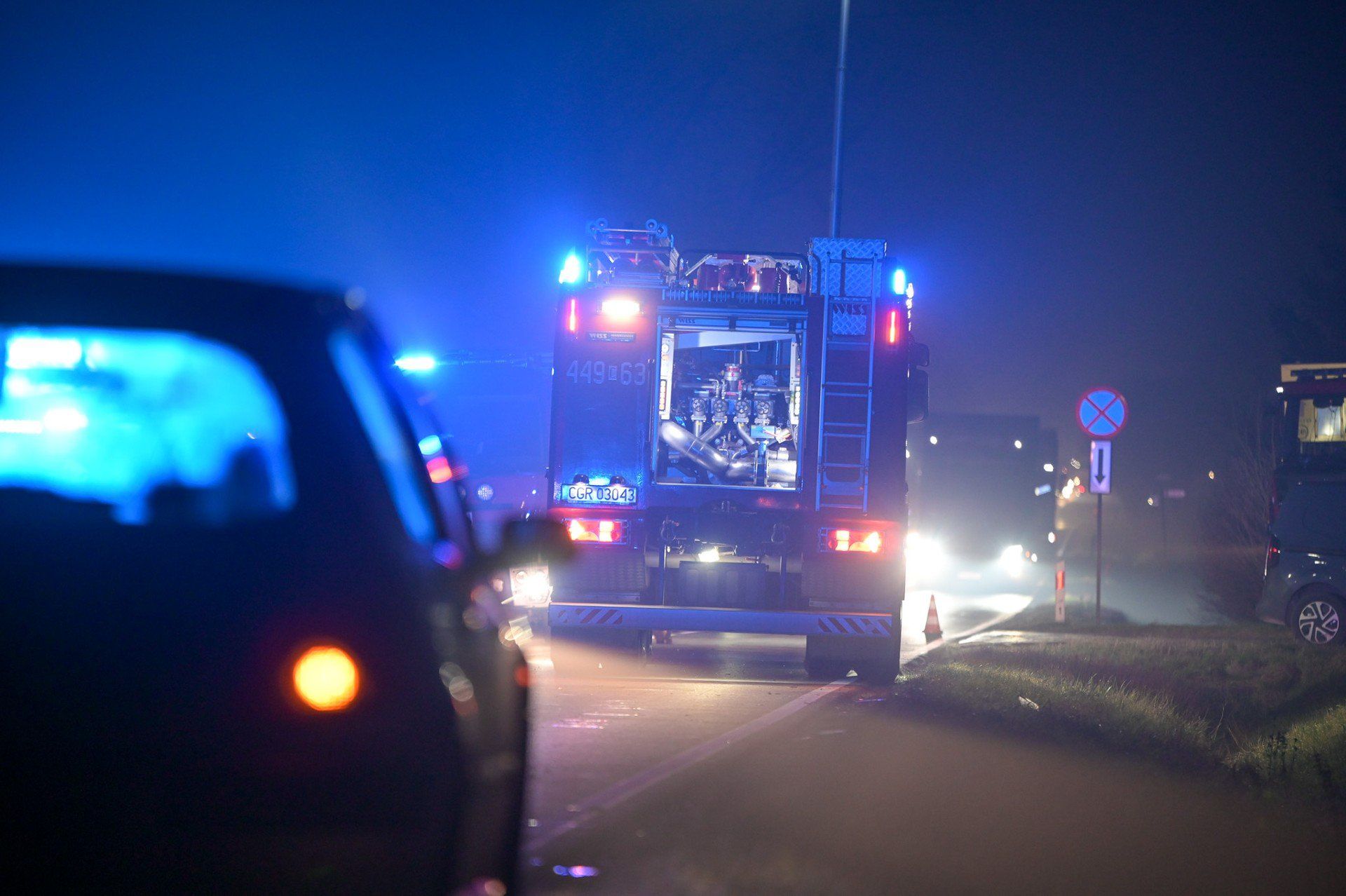 Pożar samochodu na DK91 w Będzinie. Policja apeluje do kierowców