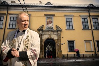 Ks. Dariusz Raś milczał. Odpowiedź przyszła z kurii
