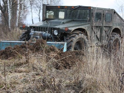 Rosyjski Hummer domowej roboty pokona prawie każdą przeszkodę 8