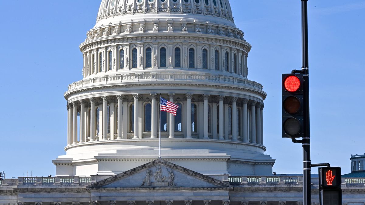 Capitol, United States Congress, American flag
The U.S. Capitol Building, the seat of the United States Congress, Washington, October 30, 2024. The Capitol these days is filled mainly with tourists and workers preparing the grandstands for the inauguration of the new President of the United States. Congress is in recess and lawmakers are campaigning in their districts. (CTK Photo/Alan Lexa) 
Dostawca: PAP/CTK
Alan Lexa
USA, elections, parliament, politics, architecture