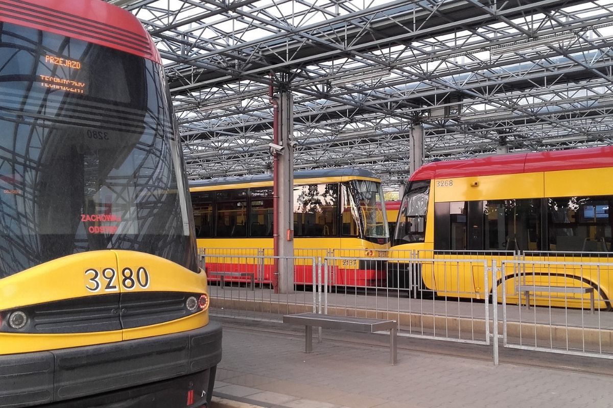 Koszmar na pętli tramwajowej w Warszawie. Na torowisku leżało ciało