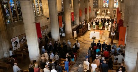 Nowe limity w kościołach od 15 grudnia. Ogłoszono obostrzenia