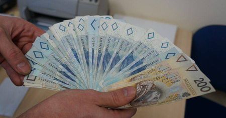 2 000 zł za miesiąc. Nowa płaca minimalna od stycznia 2017 roku