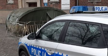 Szok w Namysłowie. Chory na COVID-19 pojechał po bandzie