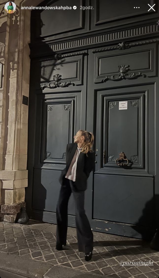 Anna Lewandowska podczas paryskiego tygodnia mody. Instagram/annalewandowskahpba