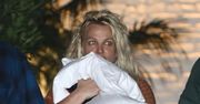 Britney Spears w dramatycznym stanie opuszcza hotel po nocnej awanturze (FOTO)