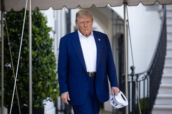 "Absurdalne". Trump reaguje na złamanie zawieszenia broni