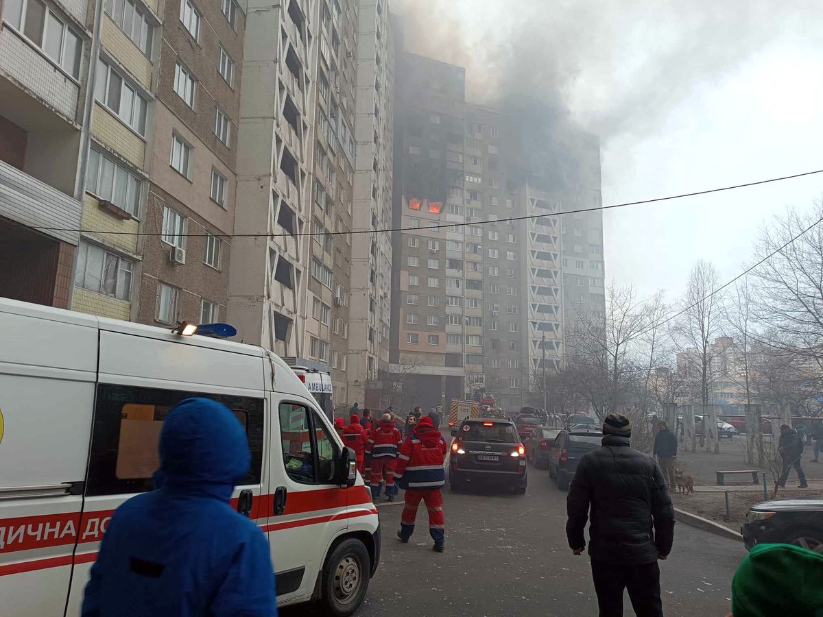 Skutki ataku rakietowego w Kijowie