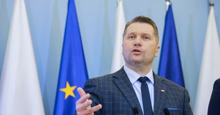 "Rozpuszczenie dzieci". Zdecydowane słowa Czarnka o szkole i rodzicach