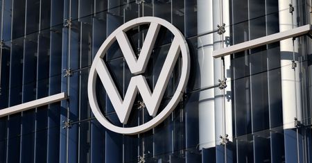 Volkswagen chce zmniejszyć liczbę pracowników o 20 proc. w ramach cięcia kosztów