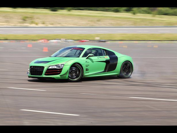 Połączone siły – Racing One R8 V10 (2012)