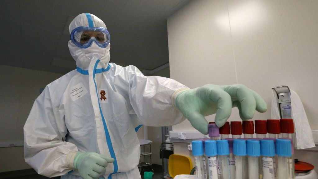 Ghana. Jedna osoba zaraziła koronawirusem ponad 500 współpracowników