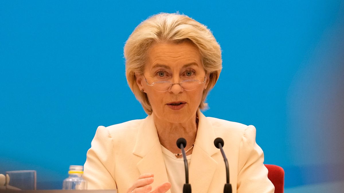 BEIJING, CHINA - JULY 24: European Commission President Ursula von der Leyen addressing during the EU-China Business leaders symposium at the Great Hall of the People on July 24, 2025 in Beijing, China. (Photo by Mahesh Kumar A. - Pool/Getty Images)