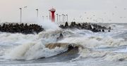 Sztorm na Bałtyku. Alerty hydrologiczne i ostrzeżenia przed silnym wiatrem