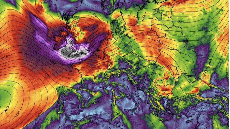Eunice szaleje nad Wielką Brytanią, w piątek wieczorem zagrażać będzie też i Polsce