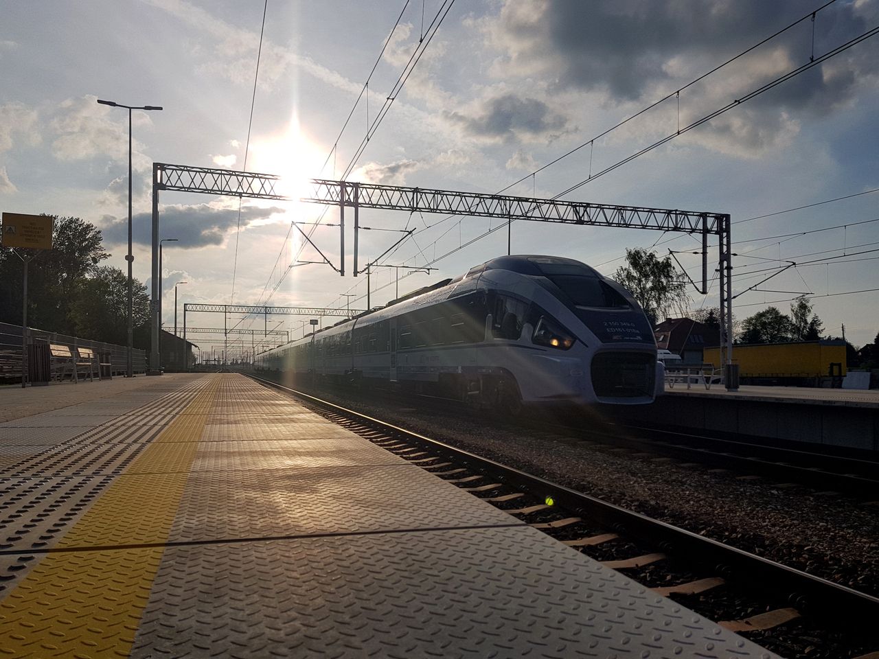 Wagony niemieckiego przewoźnika na polskich torach. "Zostaną poddane niezbędnym naprawom"