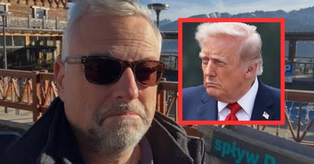 Marcin Wrona zszokowany wpisem Trumpa. Wrzucił grafikę z kosmitą