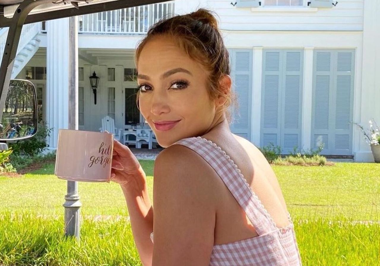 Jennifer Lopez stuns in romantic powder pink ensemble at 'Shotgun Wedding' promo tour