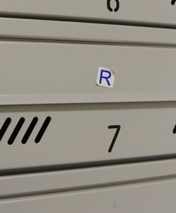 Co oznacza litera "R" na skrzynce pocztowej? Wiele osób jest w błędzie