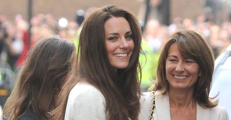 Była stewardesą, dziś zarabia miliony. Carole Middleton wybiła się przed ślubem córki