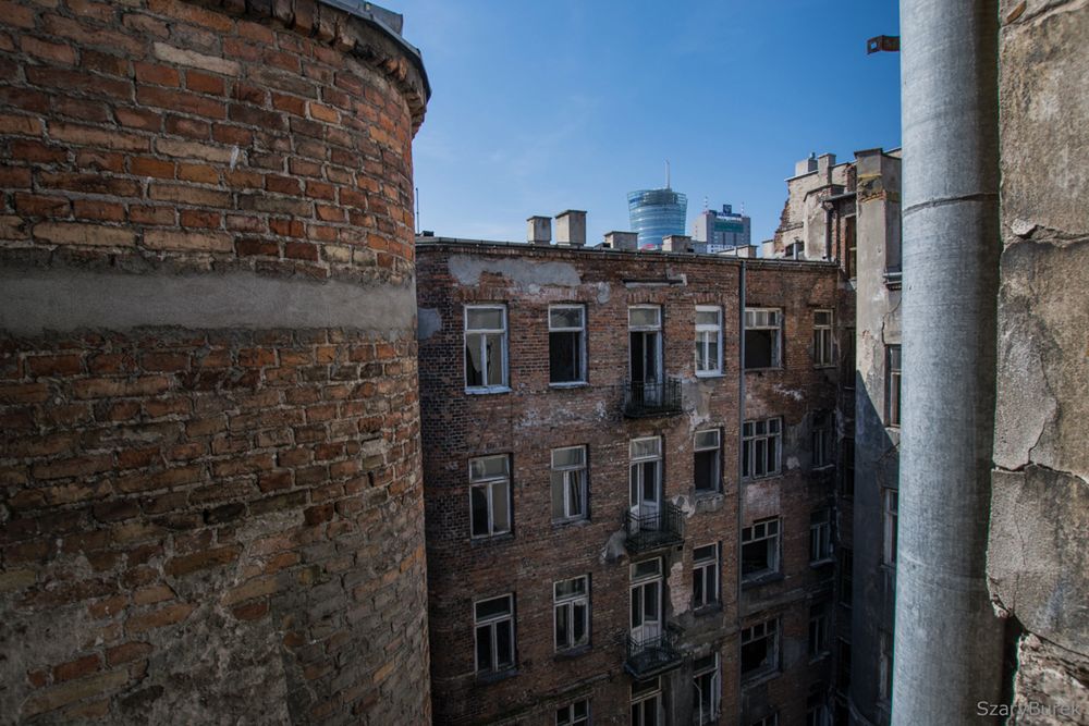 Warszawski urbex: Co znajduje się wewnątrz kamienicy przy Żelaznej 43? 21