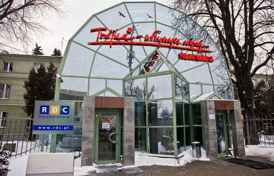 Polskie Radio zarabia mniej z reklam. Radio Zet bliżej RMF FM (Top 10)