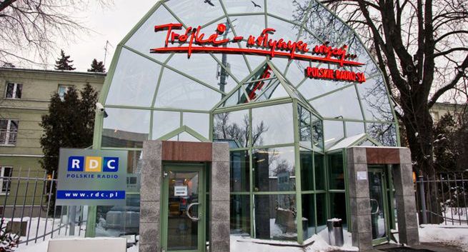 Polskie Radio zarabia mniej z reklam. Radio Zet bliżej RMF FM (Top 10)