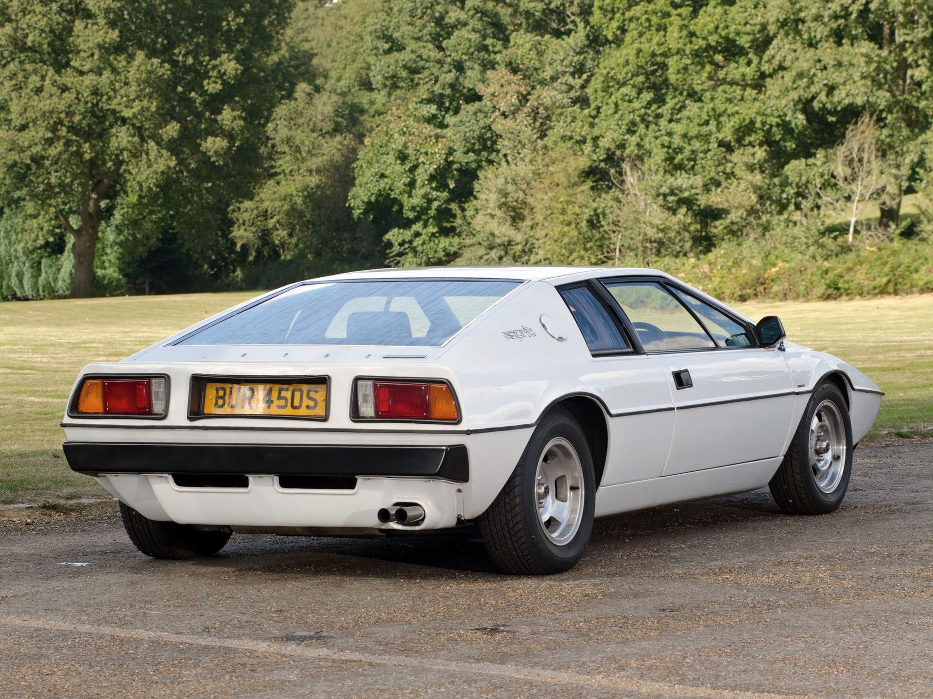 Lotus Esprit 19