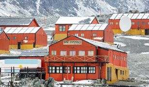 Ewakuacja dziewięciu polarników ze stacji na Antarktydzie. Wracają do Argentyny