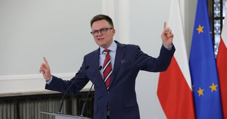 Hołownia zaprasza do Sejmu. "Niepokoją mnie pomysły"
