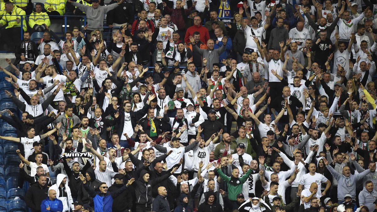GLASGOW, SCOTLAND - AUGUST 29: Legia Warsaw fans during the Europa League play off second leg between Rangers and Legia Warsaw, on August 29, 2019, at Ibrox Stadium, in Glasgow. (Photo by Alan Harvey / SNS Group)