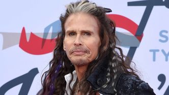 Steven Tyler z Aerosmith zaprzecza oskarżeniom o NAPASTOWANIE nieletniej. Adwokat kobiety: "Nigdy nie spotkaliśmy się z tak WSTRĘTNĄ obroną"