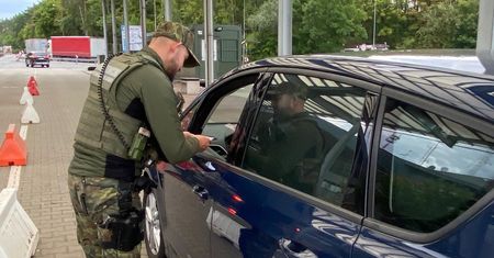 Polska przedłuża kontrole na granicach z Niemcami i Litwą. Rząd zapowiada dalsze działania we wrześniu