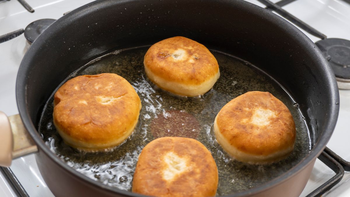 Smażenie pączków