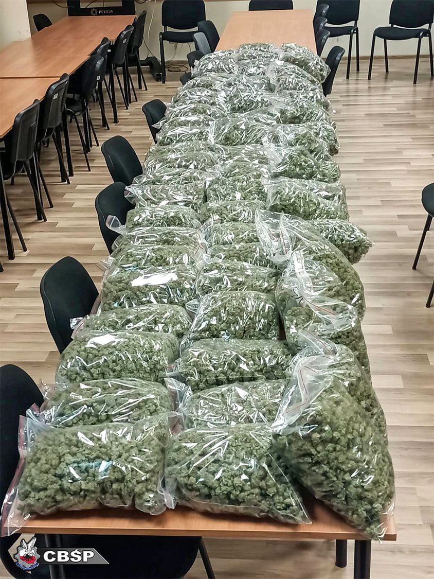 Policja przechwyciła 39 kg narkotyków