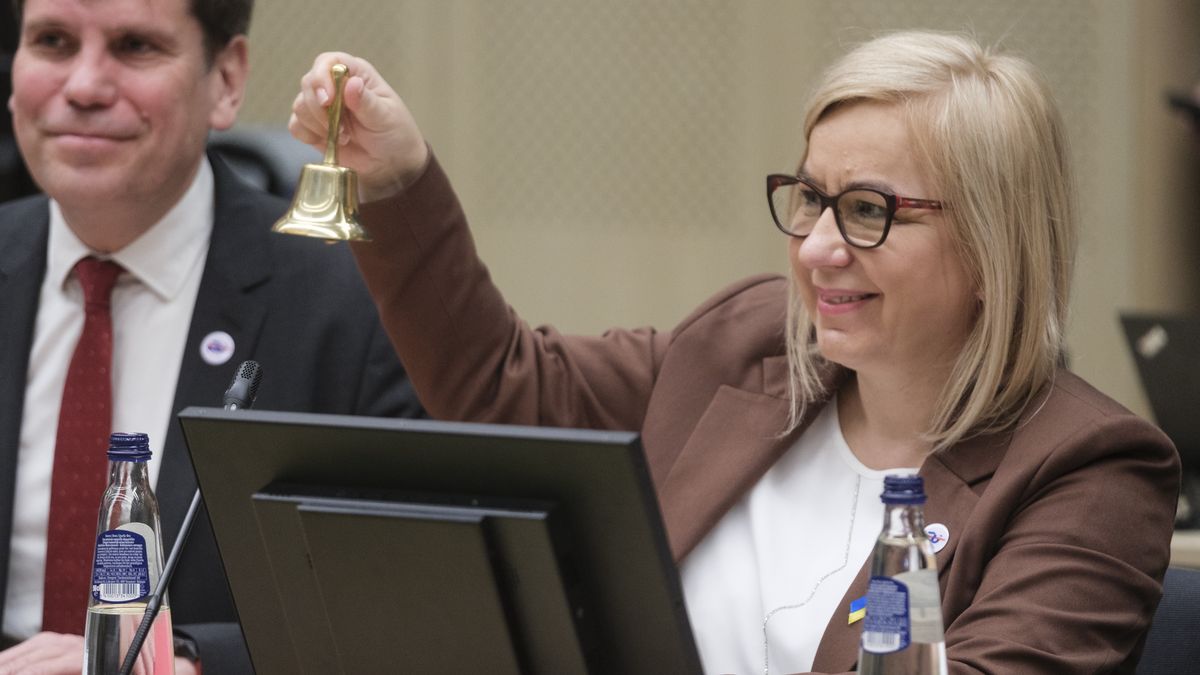 BRUSSELS, BELGIUM - MARCH 17 : Polish Minister of Climate and Environment, President of the Council Paulina Hennig-Kloska calls her colleagues to start an EU Energy Ministers meeting in the Justus Lipsius building, the EU Council headuqrter, on March 17, 2025 in Brussels, Belgium. Following a presentation by the Commission and on the basis of a background note prepared by the presidency, ministers will publicly exchange views on the action plan for affordable energy, which was adopted on 26 February as part of the clean industrial deal. The action plan sets out measures to lower energy costs in the short term, complete the Energy Union, attract investment and prepare for potential energy crises. (Photo by Thierry Monasse/Getty Images)