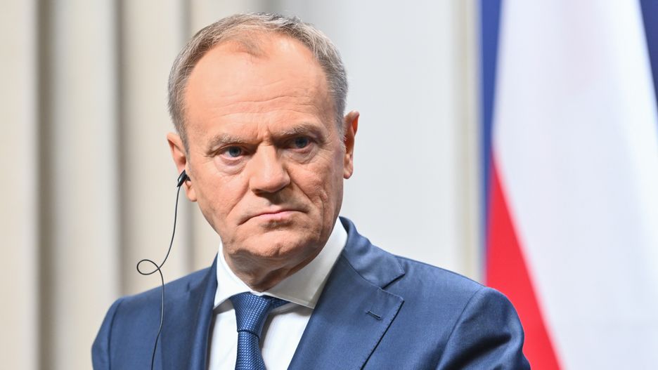Wilno, Litwa, 04.03.2024. Premier Donald Tusk podczas konferencji prasowej po spotkaniu z premier Litwy Ingridą Simonyte w Kancelarii Rządu Republiki Litewskiej w Wilnie, 4 bm. Wizyta polskiego szefa rządu związana jest z protestem rolników na polsko-litewskiej granicy. (sko) PAP/Valdemar Doveiko