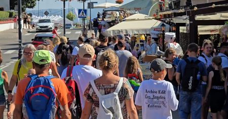Armagedon na Mierzei Wiślanej. Turyści wszędzie pomiędzy ujściem Wisły, a granicą z Rosją w Piaskach
