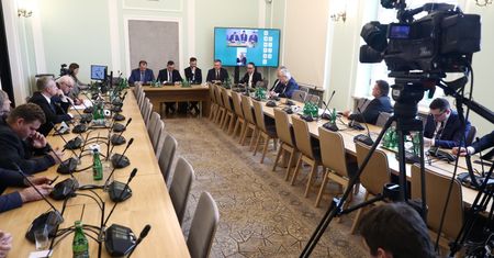 "To już afera zbożowa". Polityk PSL mówi o roli specjalnej komisji
