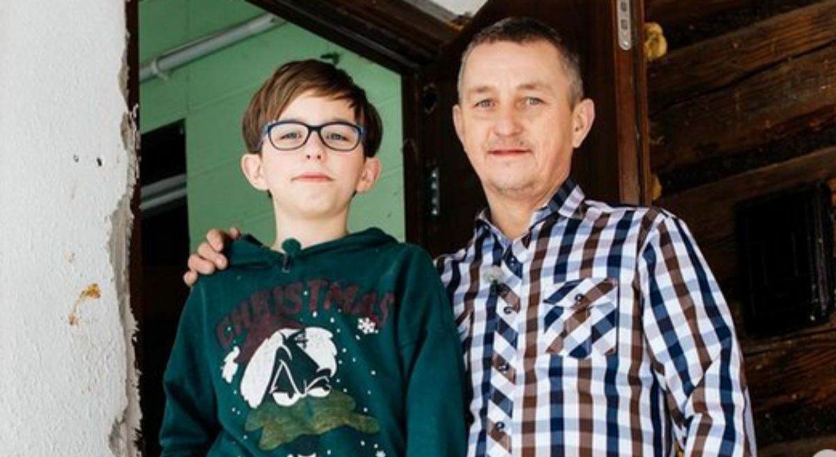 Damian i jego tata, bohaterowie programu "Nasz Nowy Dom" 