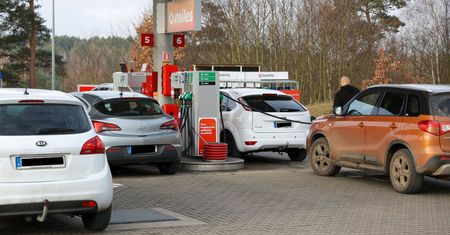Niższy VAT na paliwa w Polsce. Niemieckie stacje paliw czeka bankructwo?
