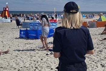 Poruszenie na plaży w Łebie. Matka 7-latka wszczęła alarm
