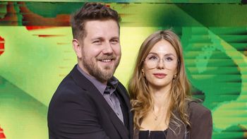 Sielanka u Antoniego Królikowskiego. Pokazał rowery z Izabelą i córką. Do zdjęcia załapał się też... SŁAWNY WUJEK! (FOTO)