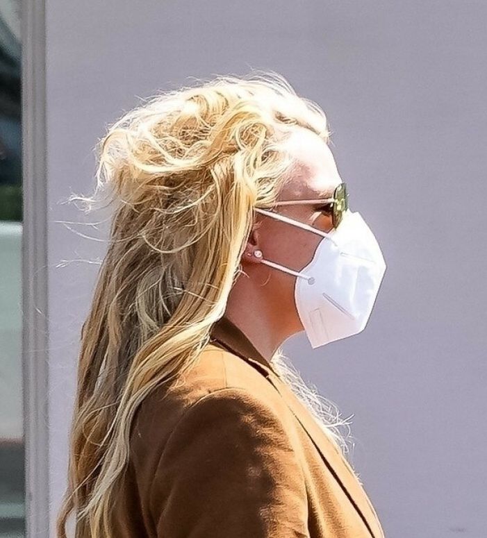 Britney Spears w centrum handlowym w Malibu