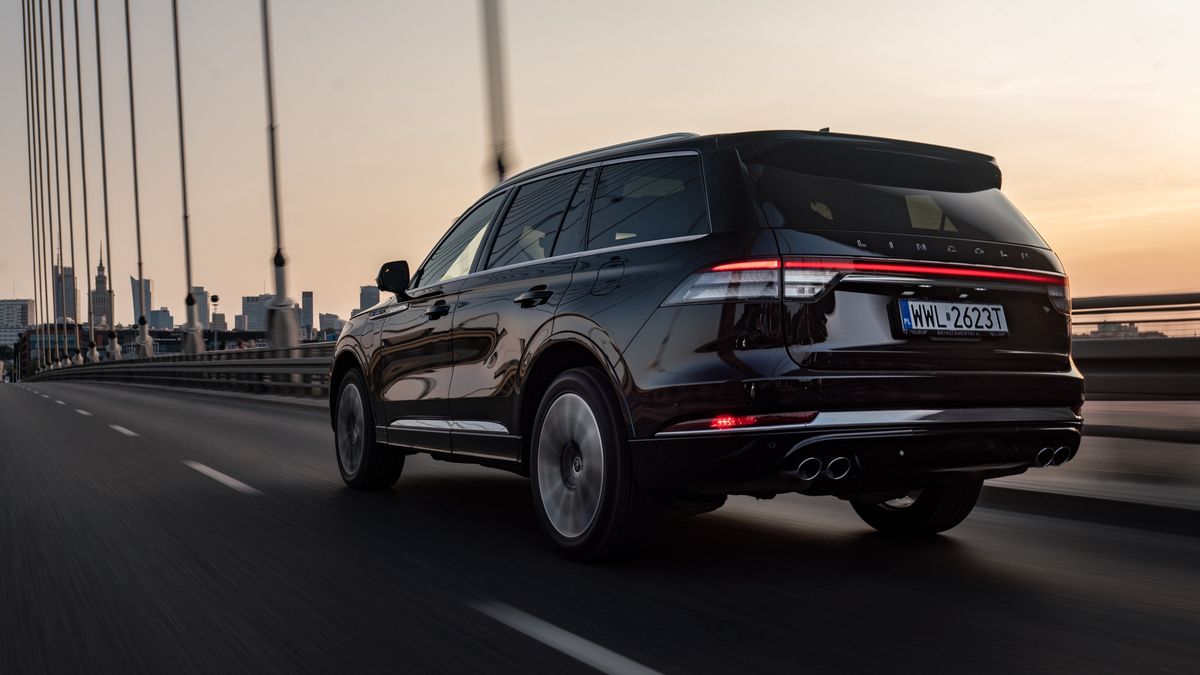 Lincoln Aviator Black Label Grand Touring