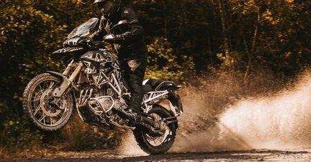Triumph pokazał zdjęcia z testów zupełnie nowego Tigera 1200