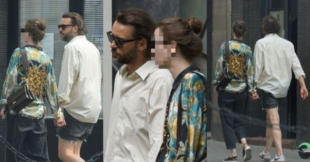 Tomasz Makowiecki wraz z ukochaną spacerują po Warszawie, trzymając się za ręce (ZDJĘCIA)