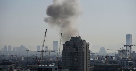 Irański atak na Izrael. Zniszczenia m.in. w Tel Awiwie